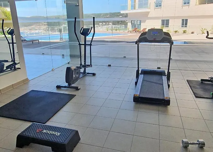 Cliffs Oceanview - 5min Walk To * 塞辛布拉