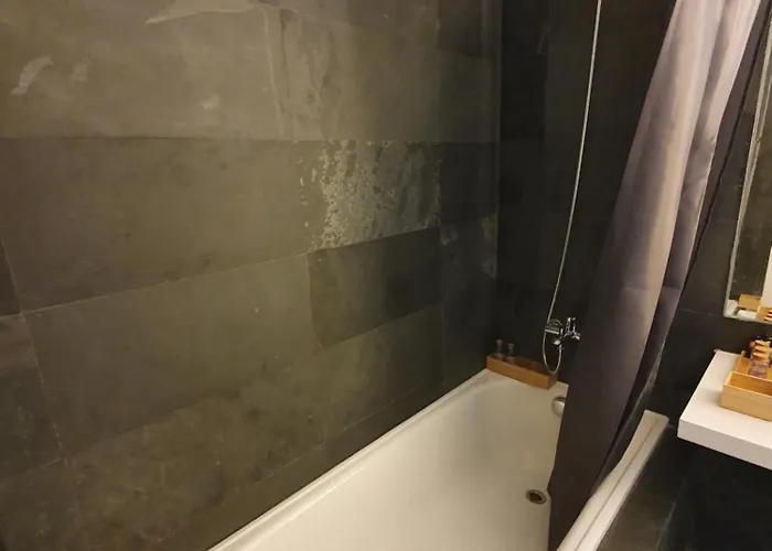 Cliffs Oceanview - 5min Walk To *